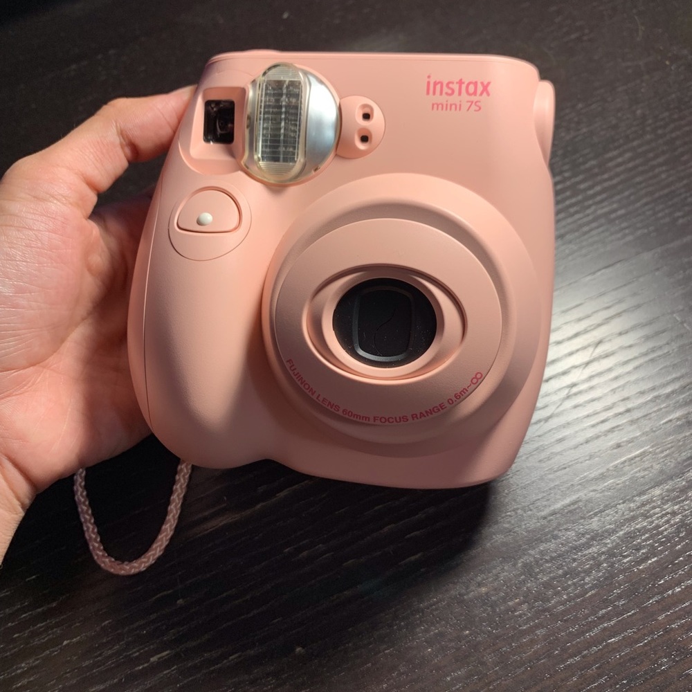 Polaroid camera😙